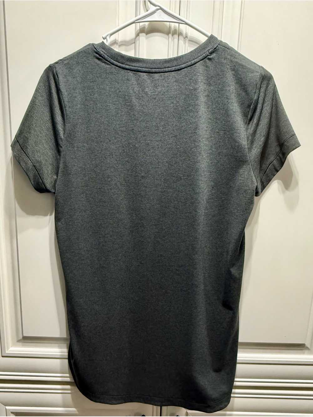 Athleta Uptempo Short Sleeve Crew Tee in Charcoal - Picture 3 of 3